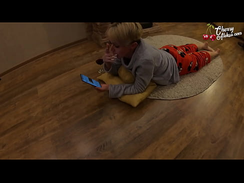 ❤️ Skør blondine suger kæmpe pik og hopper på den - analsex Porn video at da.filmepornonline.ru ️❤