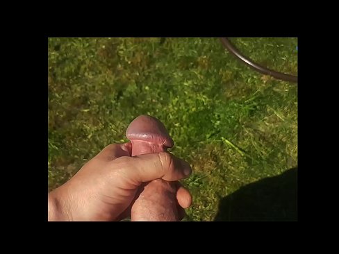❤️ Hot hottie får sin lyserøde fisse kneppet og kommer med en sprøjte i en sommerhave Porn video at da.filmepornonline.ru ️❤